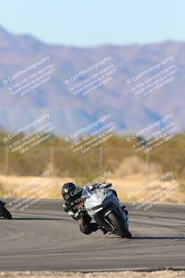 media/Jan-10-2025-CVMA Friday Practice (Fri) [[489e0da257]]/Group 4 and Trackday/Session 5 (Turn 7)/